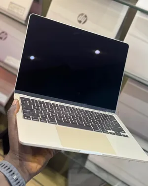 Neuf Apple MacBook Air 2025 M4 13-Inch 16GB Apple M4 SSD 256GB