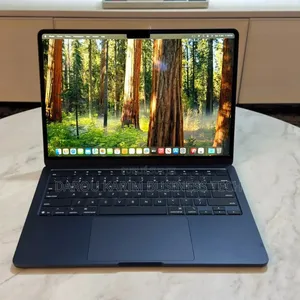 Neuf Apple MacBook Air 2025 M4 13-inch 16GB Apple M4 SSD 256GB