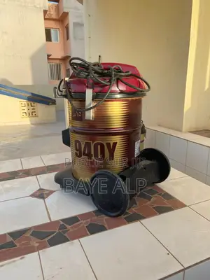Sayno Et Toshiba Aspirateur 1600w 21l Grande Capacité