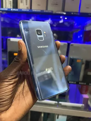 Neuf Samsung Galaxy S9 64 GB
