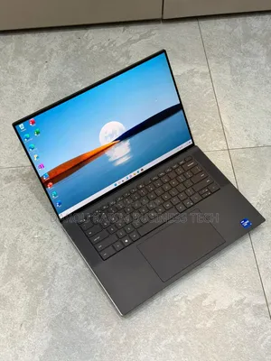 Neuf Dell Precision 5550 32GB Intel Core I7 SSD 512GB