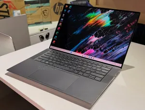 Neuf Ordinateur portable Dell XPS 15 (9530) 16GB Intel Core i7 SSD 512GB