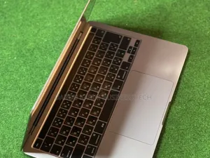 Neuf Apple MacBook Pro 2020 16GB Intel Core I5 SSD 512GB