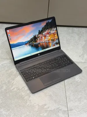 Neuf Ordinateur Portable HP 250 G8 8GB Intel Celeron SSD 256GB