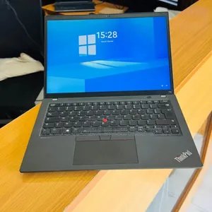 Neuf Lenovo ThinkPad T14 G4 16GB Intel Core I5 SSD 512GB