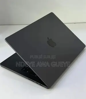Neuf Apple MacBook Pro 2023 M3 14-inch 16GB Apple M3 SSD 512GB