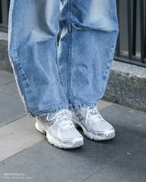 New Balance 740