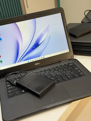 Nouveau Dell Latitude 3310 4GB Intel Core I3 SSD 500GB
