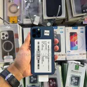 Nouveau Apple iPhone 12 Pro 256 GB Bleu
