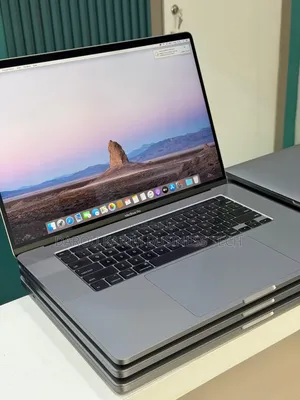Nouveau Apple MacBook Pro 2019 32GB Intel Core i7 SSD 512GB