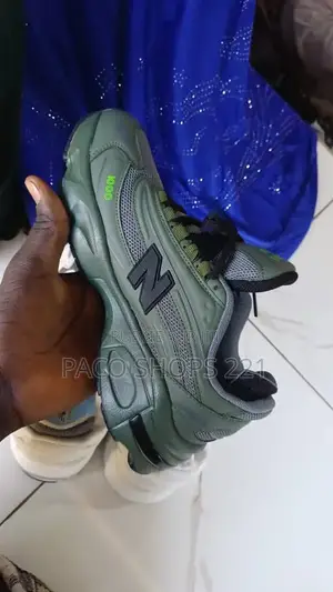 New Balance 1000