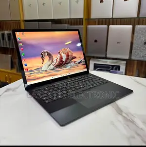 Nouveau Microsoft Surface Laptop 3 16GB Intel Core i7 SSD 256GB