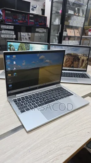 Ordinateur portable HP EliteBook 845 G8 8GB AMD Ryzen 3 SSD 256GB