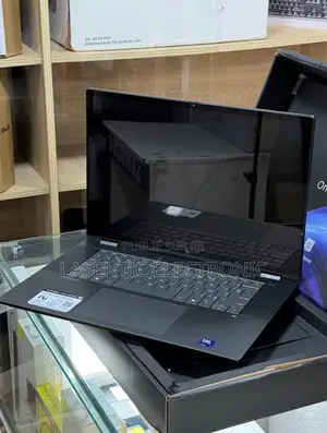 Nouveau HP OmniBook X Flip 16" 16GB Intel Core Ultra 5 SSD 1T
