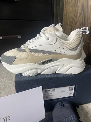 Christian Dior B22
