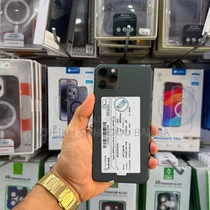 Nouveau Apple iPhone 11 Pro Max 64 GB Noir
