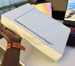 Nouveau Apple MacBook Air 2025 M4 13-inch 16GB Apple M4 eMMC 256GB