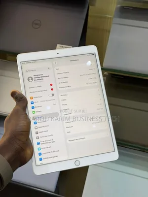 Nouveau Apple iPad Air 64 GB Autre