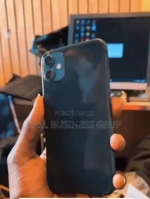 Apple iPhone 11 64 GB Noir