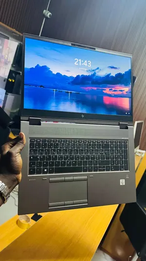 Nouveau HP ZBook Fury 17 G7 32GB Intel Core i5 HDD+SSD 1T