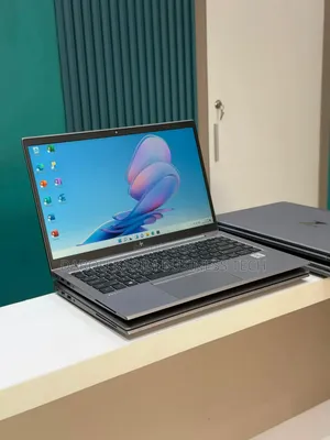 Nouveau HP ZBook Firefly 14 G7 16GB Intel Core i7 SSD 512GB
