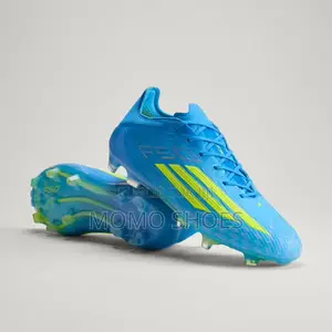 Adidas F50 – Chaussures De Football Ultra Légères Et Rapides