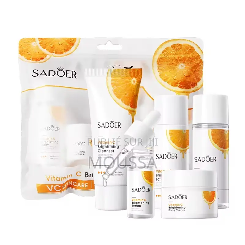 Teint Lumineux Et Sans Taches Avec La Gamme Complète Vitamine C