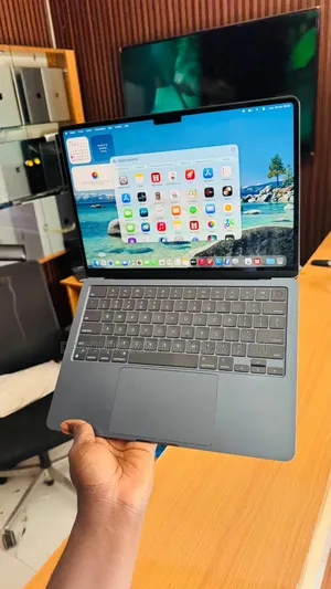 Nouveau Apple MacBook Air 2022 M2 16GB Apple M2 SSD 256GB