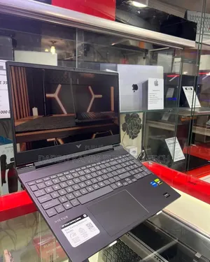 Nouveau Ordinateur portable HP Victus 15 16GB Intel Core i5 SSD 512GB