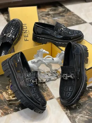 Chaussure De Ville Fendi