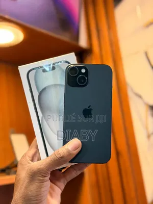 Nouveau Apple iPhone 15 128 GB Noir