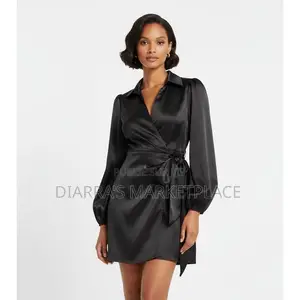 Robe Noire en Satin Drapée - Taille 32