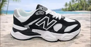 New Balance 9060 Noir Blanc