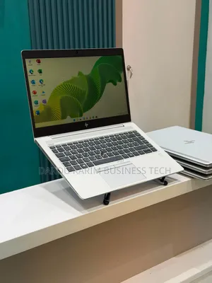 Nouveau HP EliteBook 745 G6 8GB AMD Ryzen 5 SSD 256GB