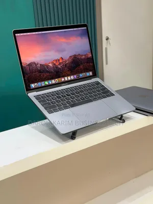 Nouveau Apple MacBook Pro 2017 8GB Intel Core i5 SSD 128GB