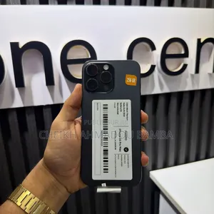 Nouveau Apple iPhone 16 Pro Max 256 GB Noir
