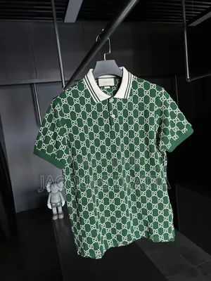 l'Élégance Décontractée : Zoom Sur Le Polo Gucci Vert