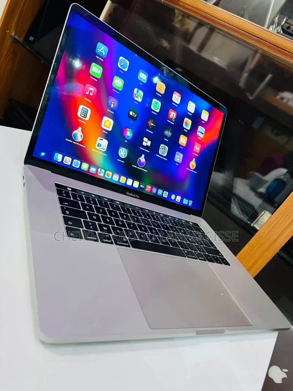 Ordinateur portable Apple MacBook Pro 2019 16GB Intel Core i7 HDD 512GB