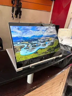 Nouveau HP Spectre X360 16GB Intel Core i7 SSD 256GB