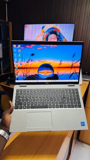 Nouveau Dell Latitude 5520 16GB Intel Core i5 SSD 256GB