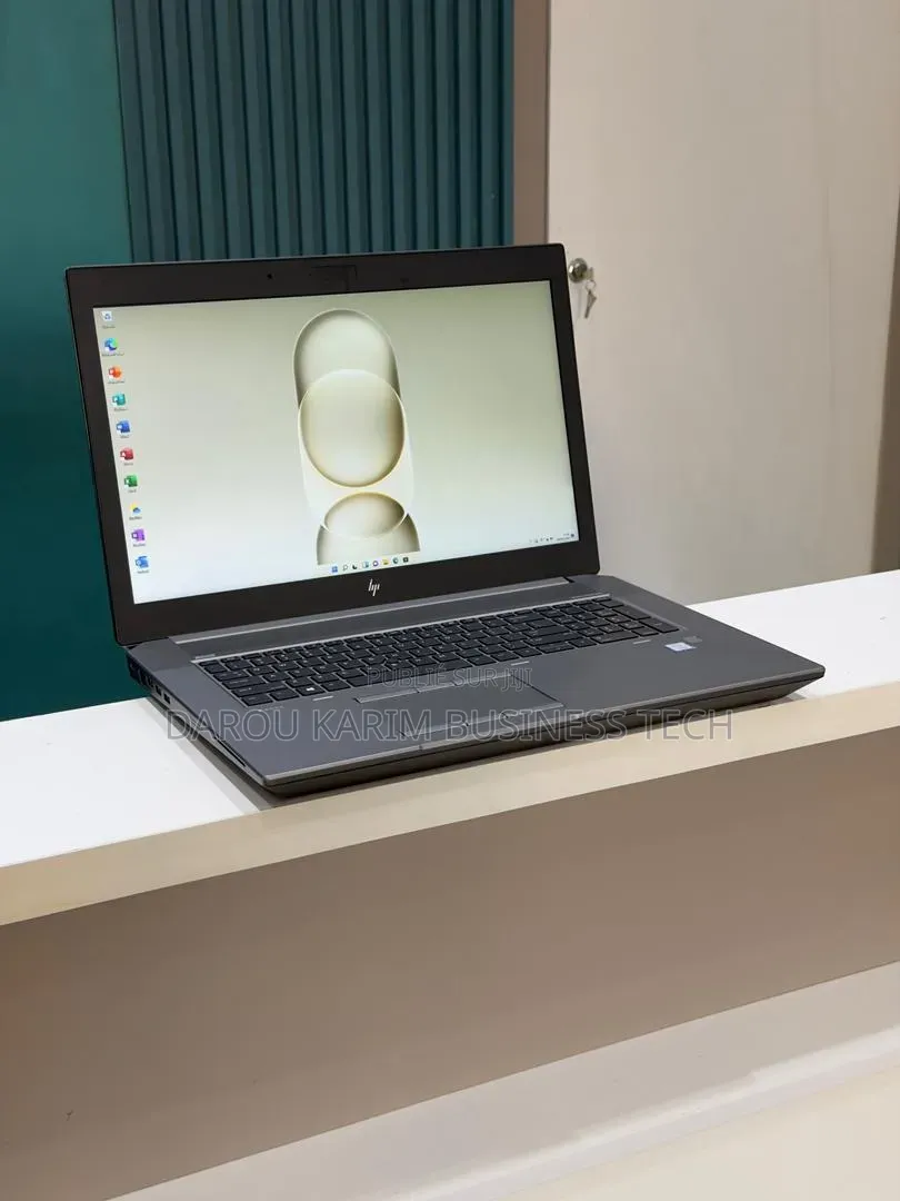 Nouveau Ordinateur portable HP ZBook 17 G5 16GB Intel Core i7 SSD 512GB