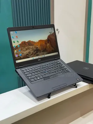 Nouveau Dell Latitude 5491 8GB AMD Ryzen 5 SSD 256GB