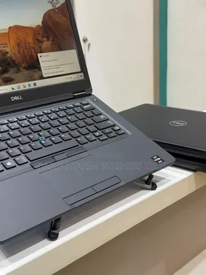 Nouveau Dell Latitude 5491 8GB AMD Ryzen 5 SSD 256GB