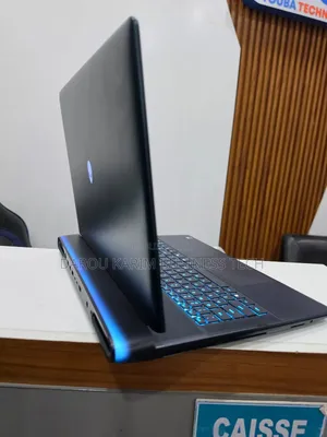 Nouveau Dell Allienware M18 R1 64GB Intel Core Ultra 9 SSD 2T