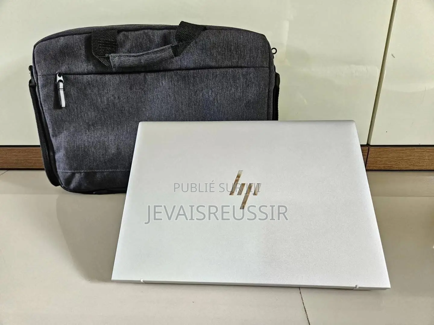 Ordinateur portable HP EliteBook 860 G10 16GB Intel Core i5 SSD 512GB