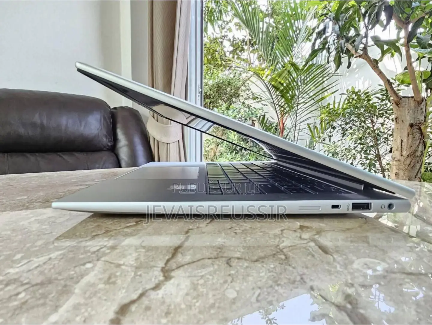 Ordinateur portable HP EliteBook 860 G10 16GB Intel Core i5 SSD 512GB