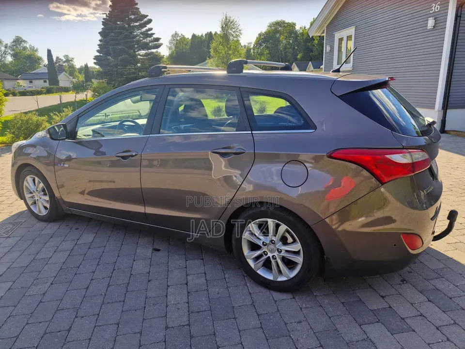 Hyundai i30 2013 Beige