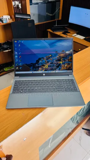 Nouveau Ordinateur portable HP Pavilion 15 16GB Intel Core i7 SSD 512GB