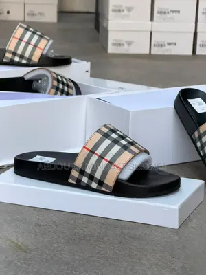 Sandal Burberry Disponible