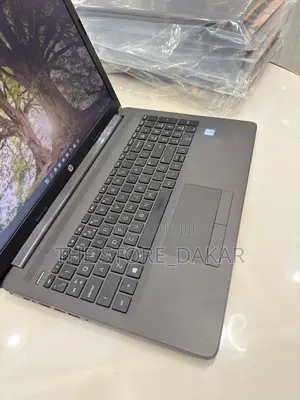 Nouveau Ordinateur portable HP 250 G7 8GB Intel Core i7 SSD 256GB